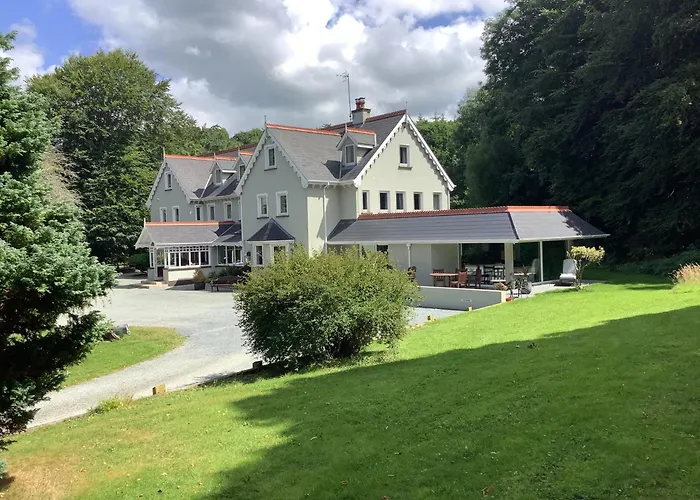 招待所 格任菲亚乡间别墅酒店 4*